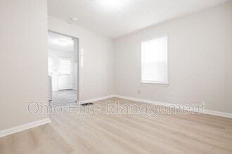 1590 Vendome Dr S in Columbus, OH - Building Photo - Building Photo