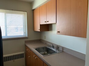 2283 Rosedale Ave, Unit 4 in Cincinnati, OH - Foto de edificio - Building Photo