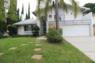 9939 Glade Ave in Los Angeles, CA - Building Photo