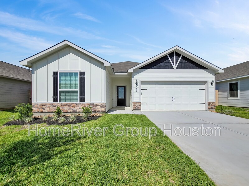 329 Grayson Baw Ln in Waller, TX - Building Photo