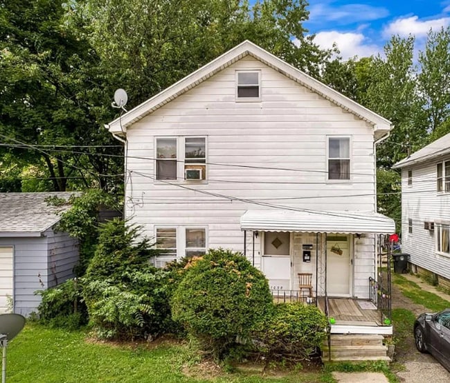 property at 1032-1034 Clay St