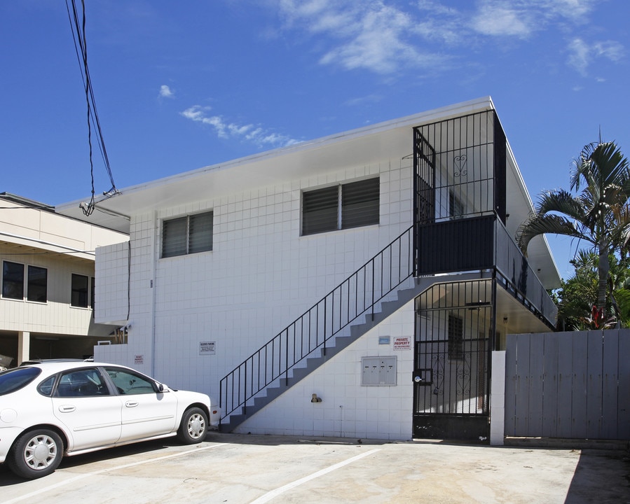 927 Makahiki Way in Honolulu, HI - Foto de edificio