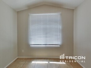 3426 W Wayland Dr in Phoenix, AZ - Building Photo - Building Photo
