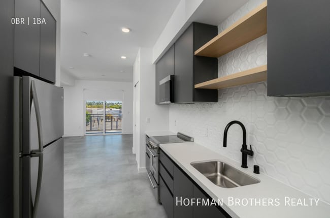 3450 W 43rd St in Los Angeles, CA - Building Photo - Building Photo