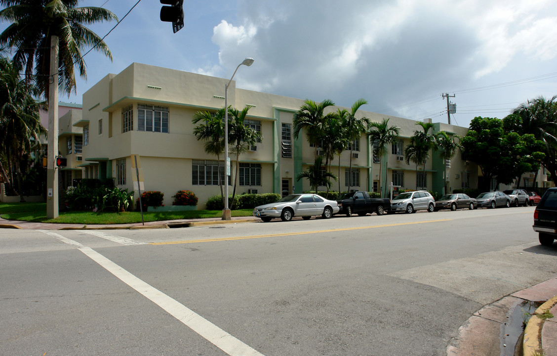 827 16th St in Miami Beach, FL - Building Photo