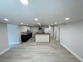 29 Fittons Rd E in Orillia, ON - Building Photo - Building Photo