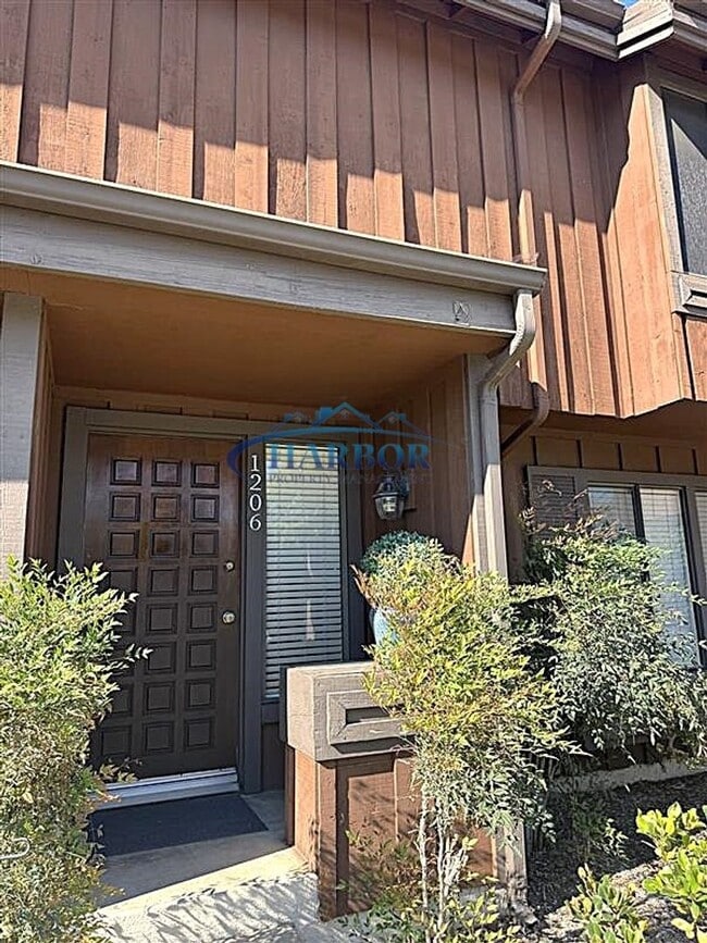 1206 Westmont Dr in San Pedro, CA - Building Photo - Building Photo