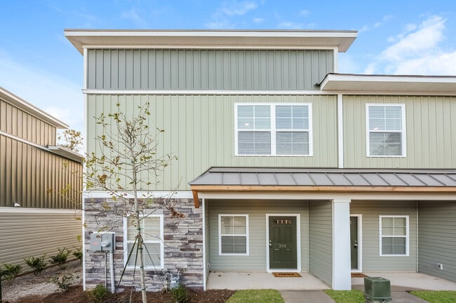 property at 306 High Grv Wy