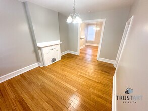 3819 Fairmount Ave in Philadelphia, PA - Building Photo - Building Photo