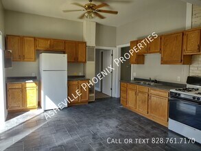 7 Parker Rd in Asheville, NC - Building Photo - Building Photo