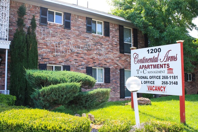 Continental Arms Apartments: Charming Gate