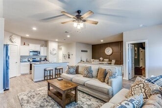 616 Griffith Pk Trl in Alvarado, TX - Building Photo - Building Photo