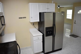 416 N 29th St, Unit B2 in Fort Pierce, FL - Foto de edificio - Building Photo