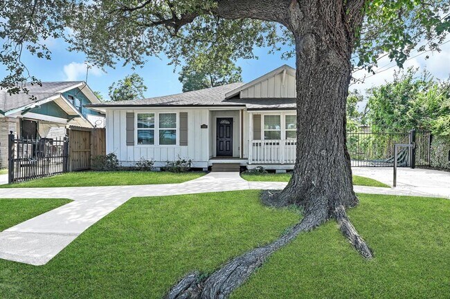 311 Clifton St in Houston, TX - Building Photo - Building Photo