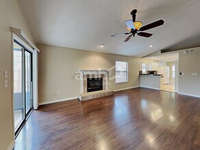 4316 Hanging Moss Dr in Orange Park, FL - Building Photo - Building Photo