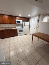 6919 Rolling Rd in West Springfield, VA - Building Photo - Building Photo