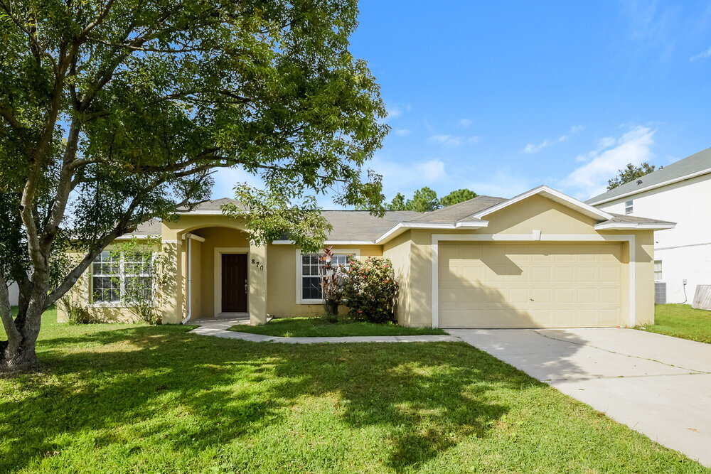 870 Jarnac Dr in Kissimmee, FL - Foto de edificio