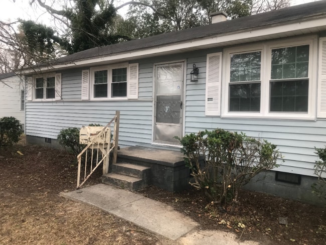property at 1403 Hyman Ave
