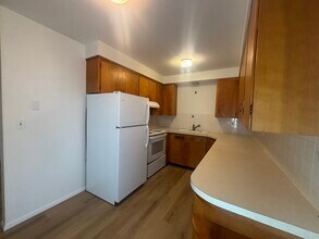 948 N Montgomery Ave in Bremerton, WA - Building Photo - Building Photo