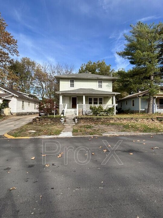 112 Potlizer in Pittsburg, KS - Building Photo