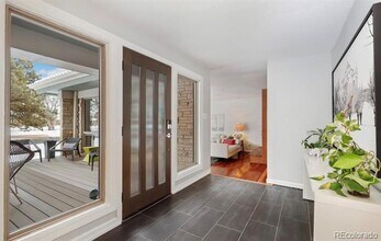 2555 Monaco St Pkwy in Denver, CO - Building Photo - Building Photo