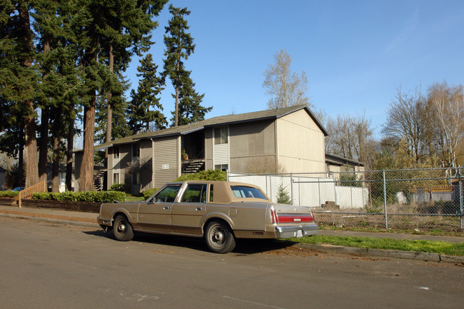 Cecelia Apartments in Portland, OR - Foto de edificio - Building Photo