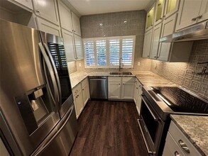 2506 Wedglea Dr in Dallas, TX - Foto de edificio - Building Photo