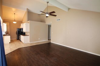 5680 Brett Ln in Beaumont, TX - Building Photo - Building Photo