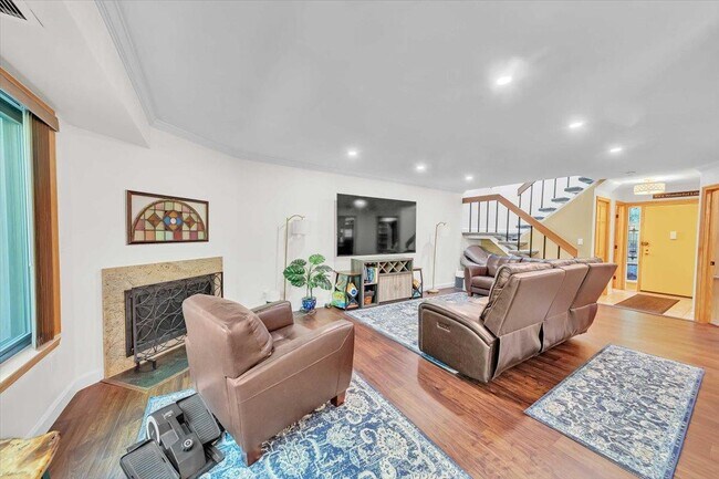 375 Martling Ave in Tarrytown, NY - Building Photo - Building Photo