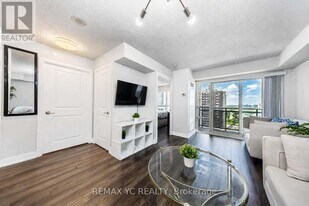 2 Eva Rd, Unit 1130 in Toronto, ON - Building Photo