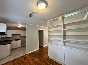 1463 Merrycrest Dr in Memphis, TN - Building Photo - Building Photo