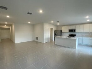 2216 Rock Dr in Haines City, FL - Building Photo - Building Photo