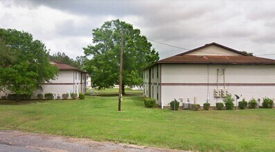 1601 W 4th St in Dequincy, LA - Building Photo - Building Photo