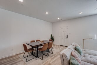 3720 Star Mesa St in Crandall, TX - Foto de edificio - Building Photo