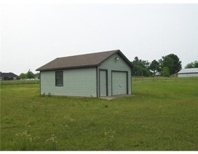 1806 Oakview Dr in Lavaca, AR - Building Photo - Building Photo