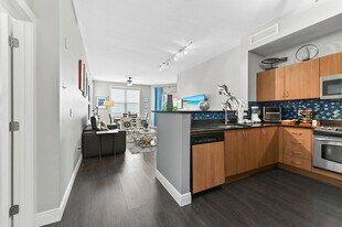 804 E Windward Way, Unit 120 in Lantana, FL - Building Photo