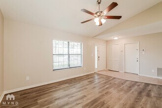 8712 Grandee Dr in Orlando, FL - Building Photo - Building Photo