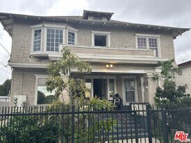 1347 Valencia St in Los Angeles, CA - Building Photo