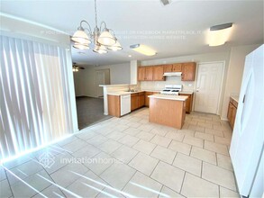 6052 Crystal Cascade St in Las Vegas, NV - Building Photo - Building Photo