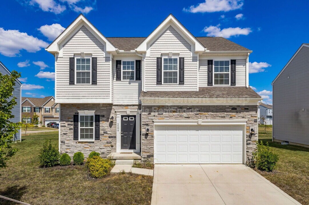 3306 Lauren Fields Dr S in Groveport, OH - Building Photo