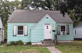 1950 Dyson St in Muskegon, MI - Building Photo