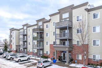 Elizabeth Gardens in Edmonton, AB - Building Photo - Building Photo