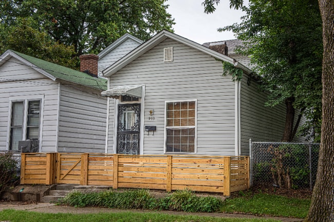property at 933 Vine St