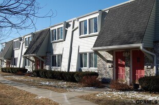 1218 Fairfax Rd in Bellevue, NE - Building Photo