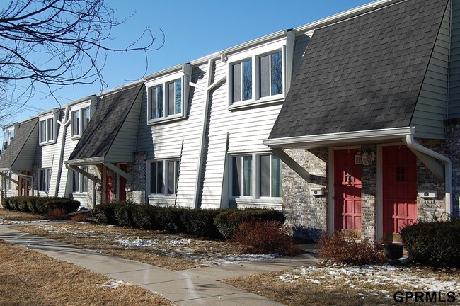 property at 1218 Fairfax Rd