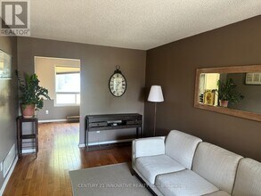120 Andona Crescent in Toronto, ON - Building Photo - Building Photo