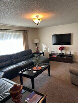 810 N 51st Ave in Yakima, WA - Building Photo