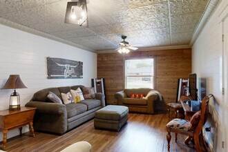 3004 Red Robin Loop in Bryan, TX - Building Photo - Building Photo