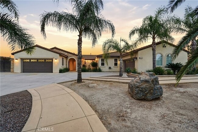 16935 Eagle Peak Rd in Riverside, CA - Foto de edificio - Building Photo