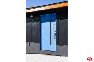 3015 Future Pl in Los Angeles, CA - Building Photo - Building Photo
